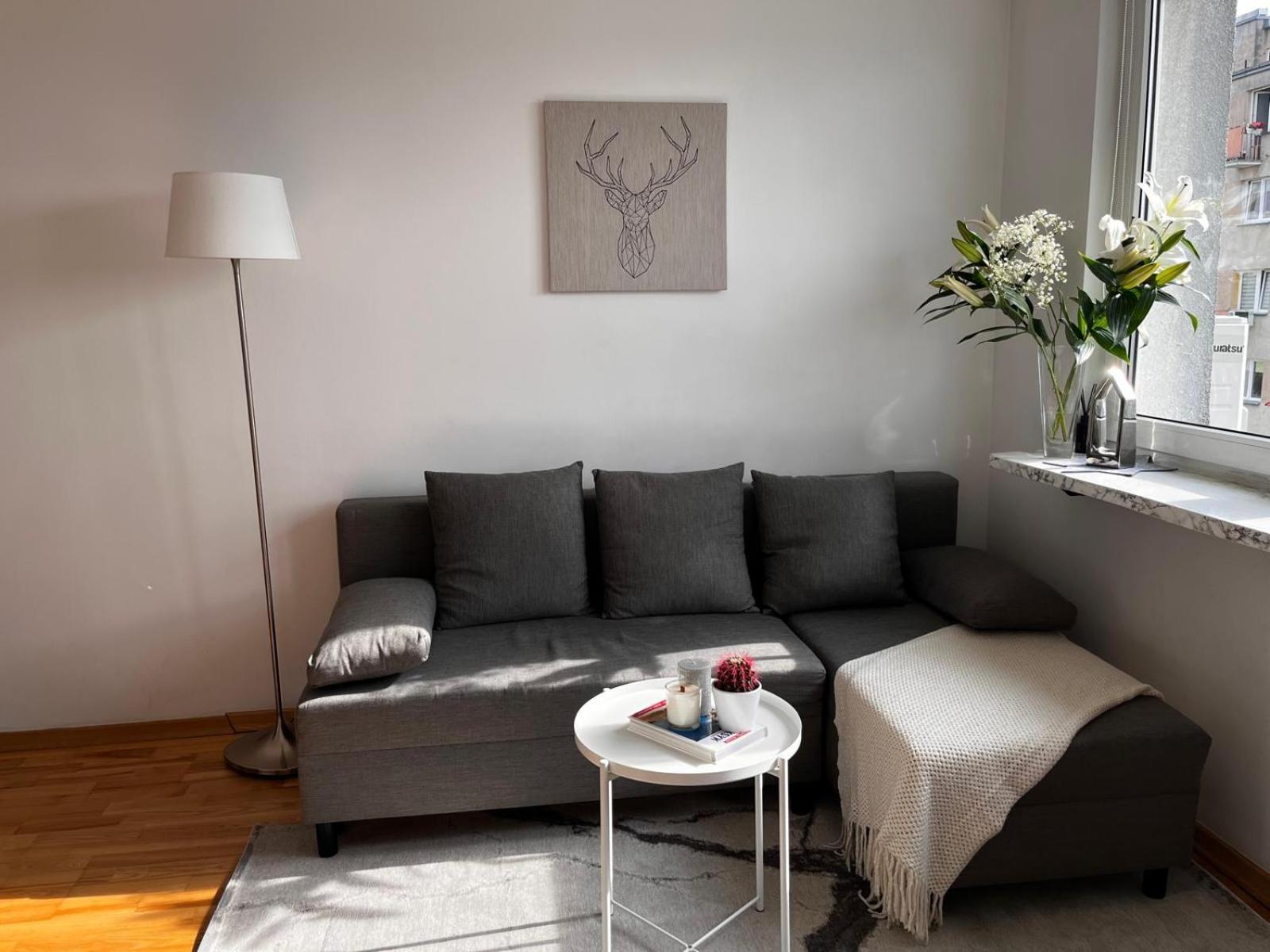Bright And Cozy 34m Near Metro M2 And Tram